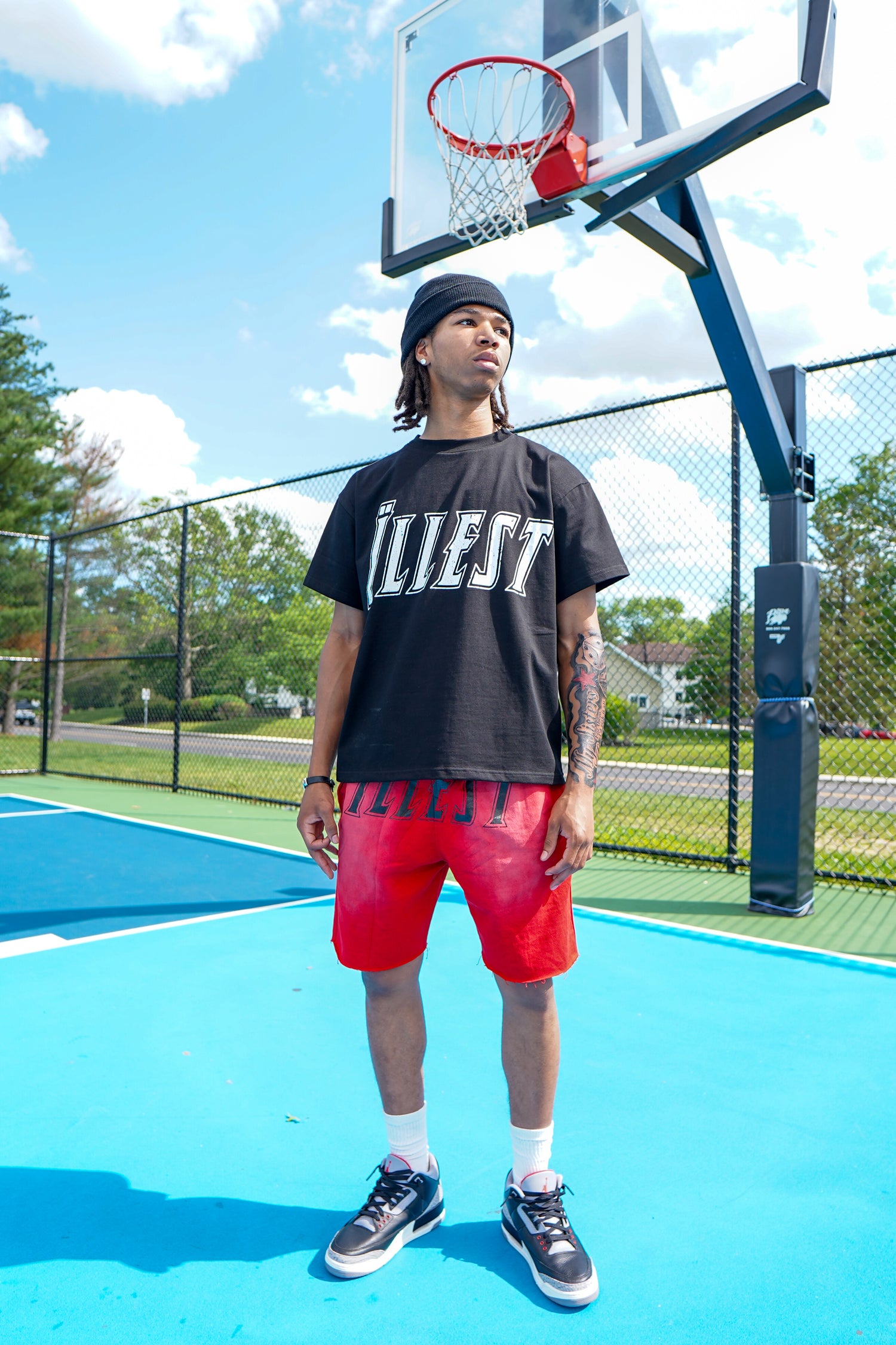 BASIC "BLACK" TEE