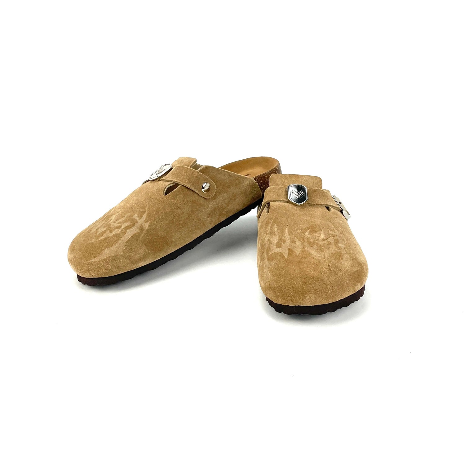 TAN ILL-CLOGS