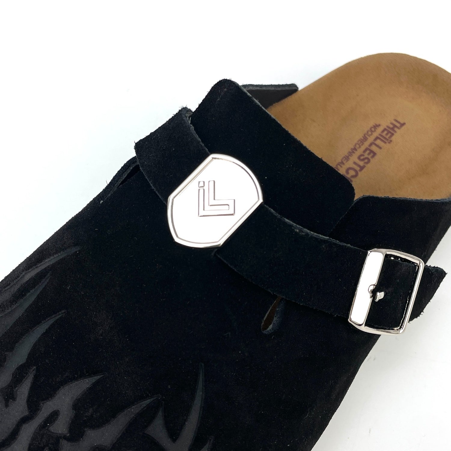 BLACK ILL-CLOGS